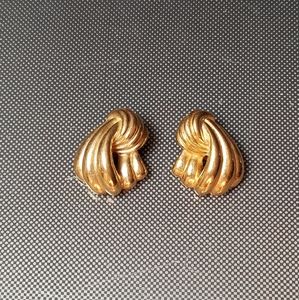 Givenchy Signed rare coulture Touch Of Luxury clip earrings